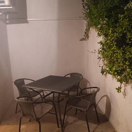 Apartments Luka Uble Екстериор снимка